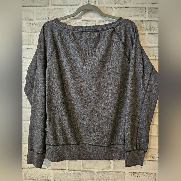 Nike Dri-Fit women's long sleeve, gray scoop neck, light weight, size Medium - Picture 4 of 6